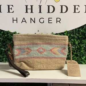 MZ Stylish Tan Aztec 3-in-1 convertible bag